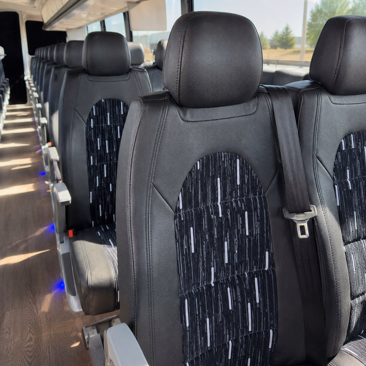 charter buses for missouri city prom groups move the whole squad together