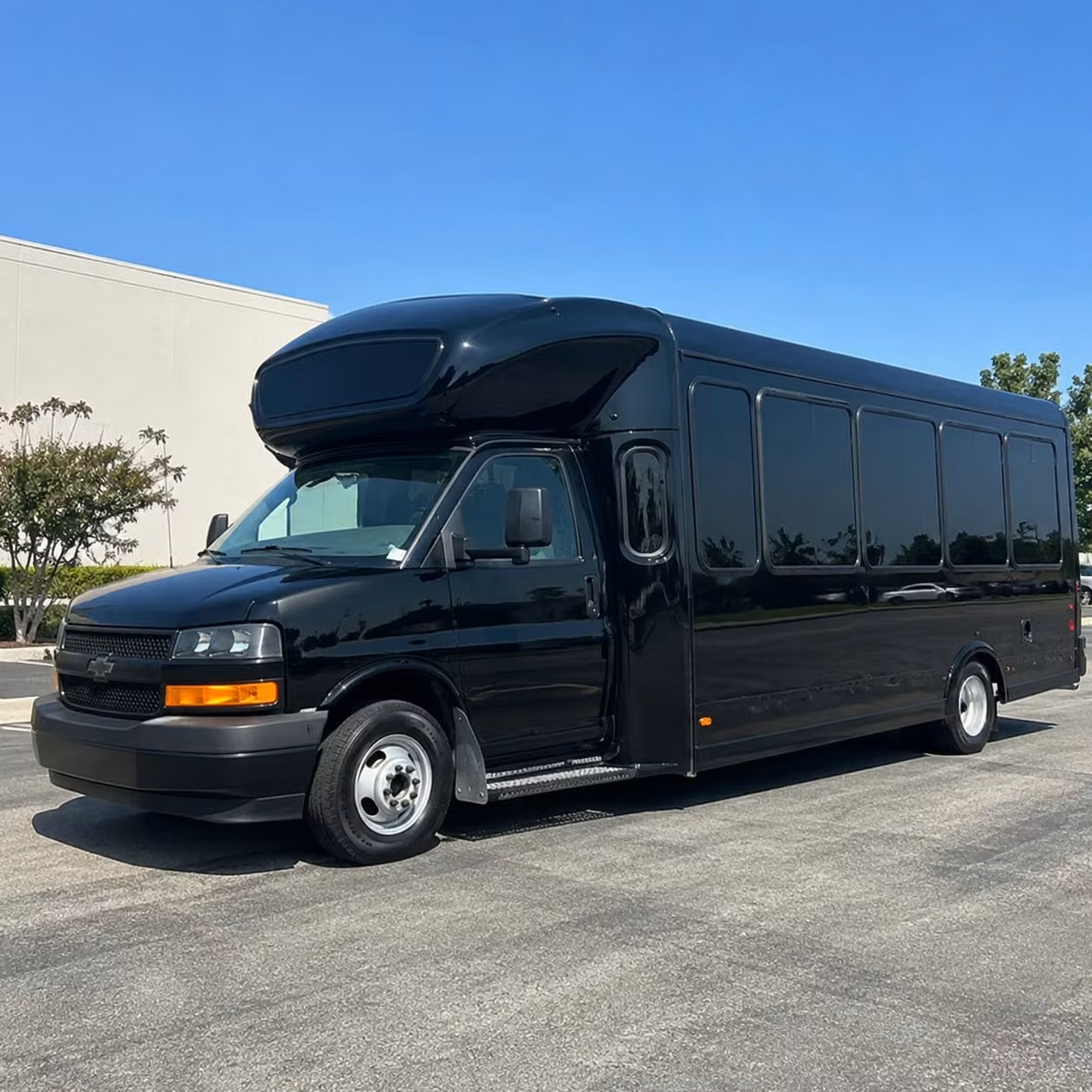 get a party bus for bachelorette concerts and birthday night outs in missouri city